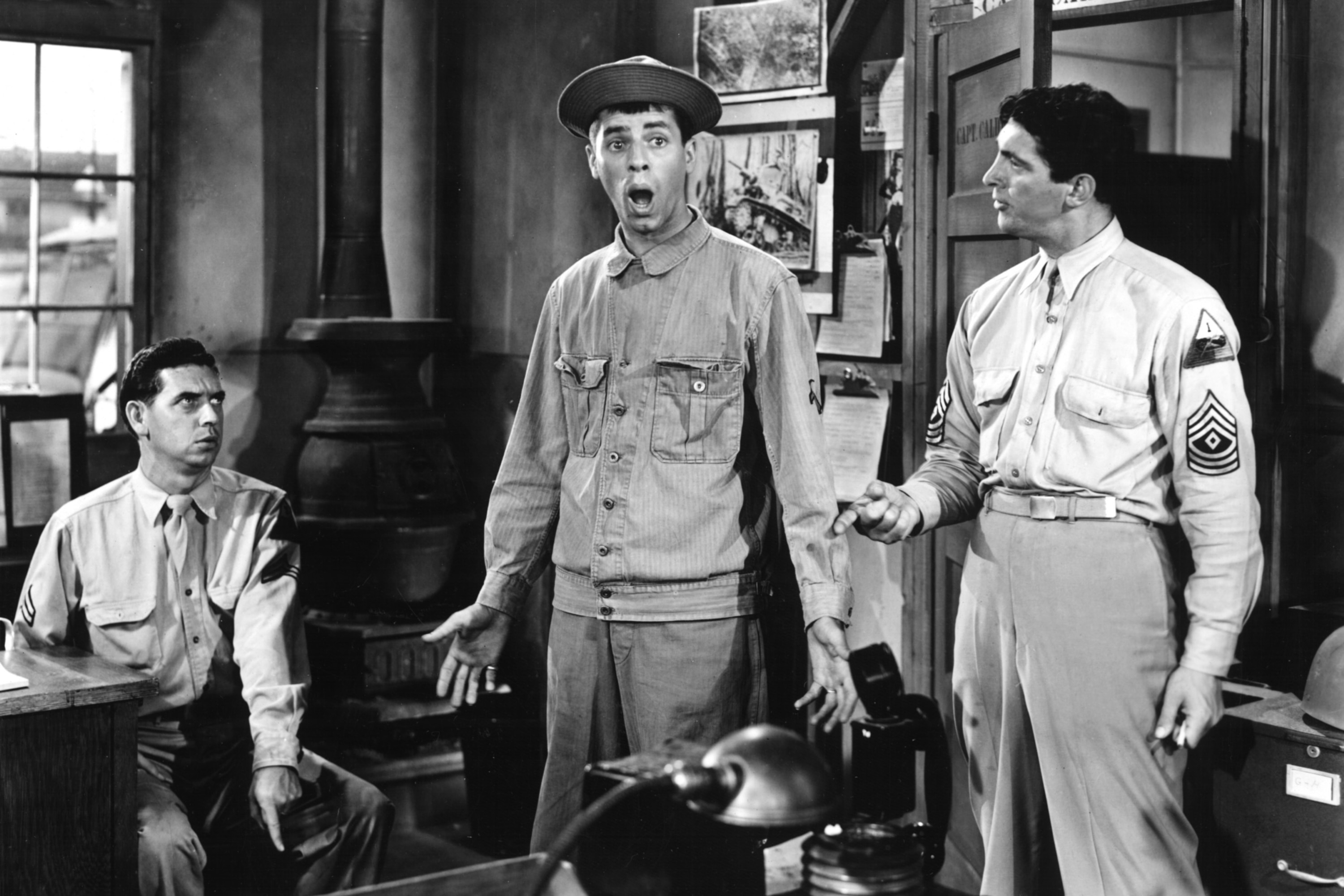 a war with the army 3000x2000