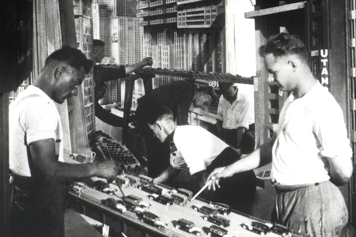 Metropolis Miniture Sets 1200x800