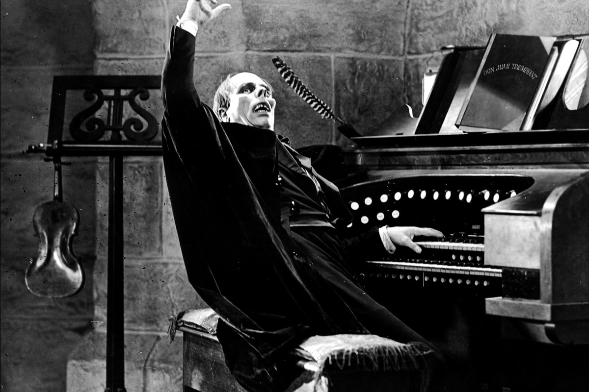 Phantom of the Opera piano 1200x800